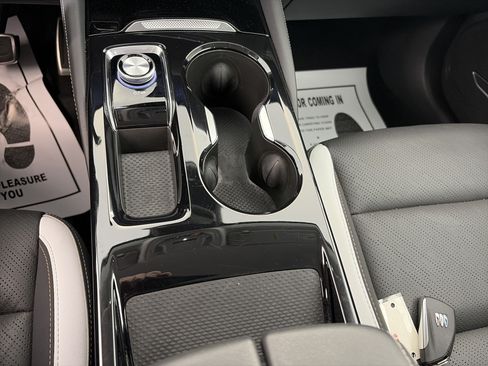 Used 2025 Buick Envision Sport Touring AWD/4WD image 26