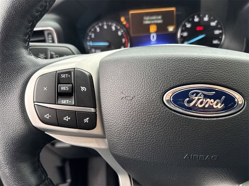 Used 2022 Ford Explorer XLT w/ Equipment Group 202A image 26