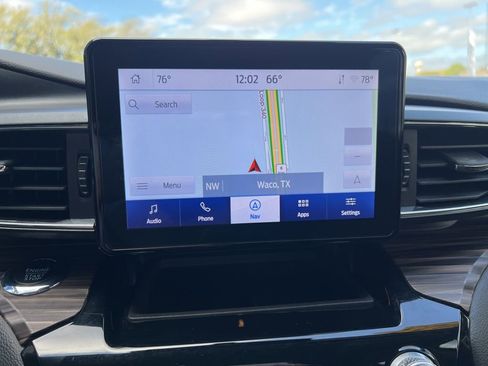 Used 2023 Ford Explorer Limited image 32