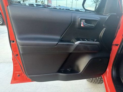 Used 2023 Toyota Tacoma TRD Pro AWD/4WD image 9