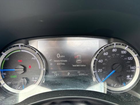 Used 2023 Toyota Highlander XLE FWD image 15