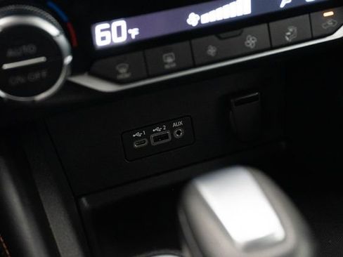 Used 2022 Nissan Sentra SR w/ Trunk Package FWD image 11