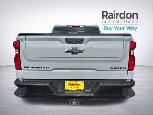 Used 2024 Chevrolet Silverado 1500 Custom Trail Boss w/ LPO, Dark Essentials Package image 7