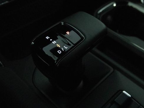 Certified 2024 GMC Sierra 1500 AT4 w/ Technology Package image 25