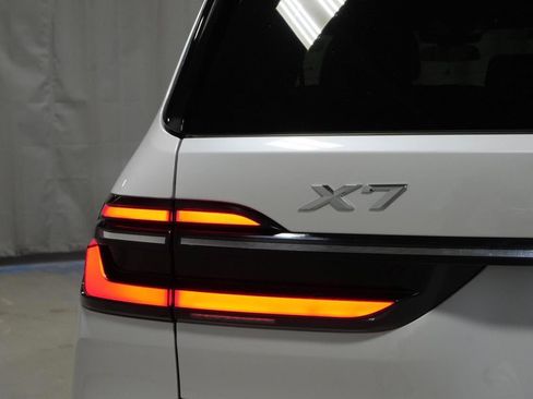 Used 2023 BMW X7 xDrive40i w/ Executive Package AWD/4WD image 44