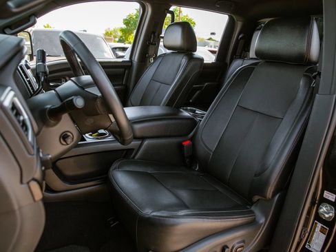 Used 2019 Nissan Titan SL w/ Midnight Edition AWD/4WD image 13