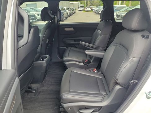 New 2027 Kia Telluride S w/ Towing Package AWD/4WD image 16