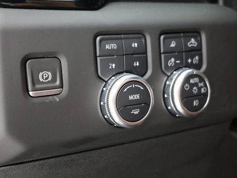 Used 2024 GMC Sierra 1500 Denali Ultimate AWD/4WD image 18