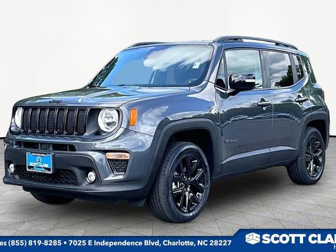 Used 2022 Jeep Renegade Altitude AWD/4WD image 3