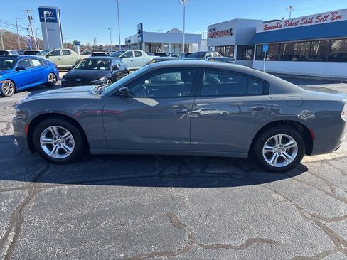 Used 2023 Dodge Charger SXT image 3