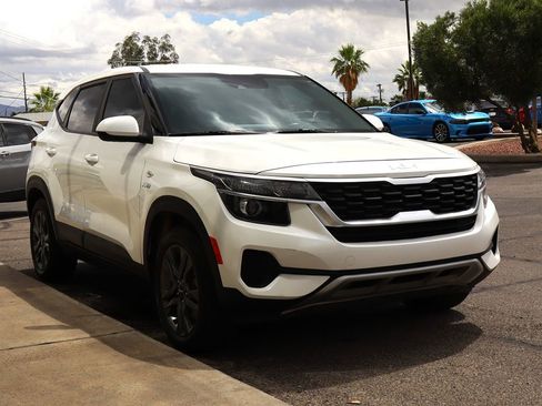 Used 2023 Kia Seltos LX AWD/4WD image 14