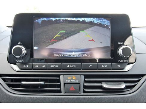 Used 2024 Nissan Altima 2.5 S FWD image 24