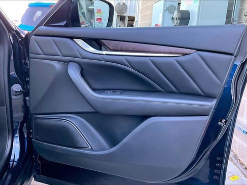 Used 2023 Maserati Levante GT image 22