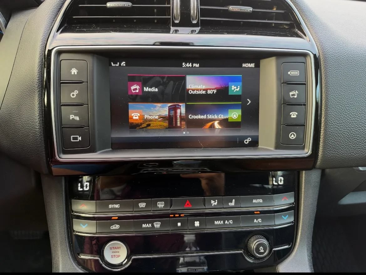 Used 2018 Jaguar F-PACE Prestige AWD/4WD image 15