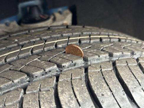 Used 2020 Ford Edge SE image 16