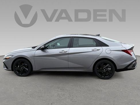 New 2026 Hyundai Elantra Sport FWD image 33