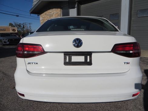 Used 2016 Volkswagen Jetta S image 8