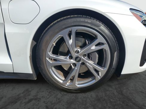 Used 2024 Audi e-tron GT Premium Plus image 5