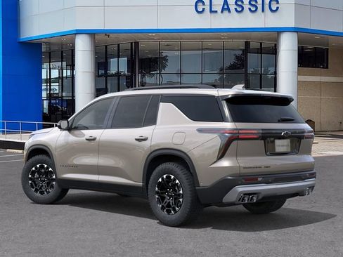 New 2027 Chevrolet Traverse Z71 w/ Enhanced Driving Package AWD/4WD image 3