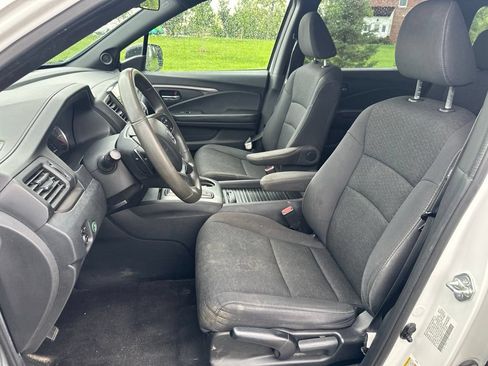 Used 2021 Honda Passport Sport image 14