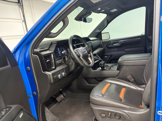 Used 2023 GMC Sierra 1500 AT4 w/ Technology Package AWD/4WD image 18