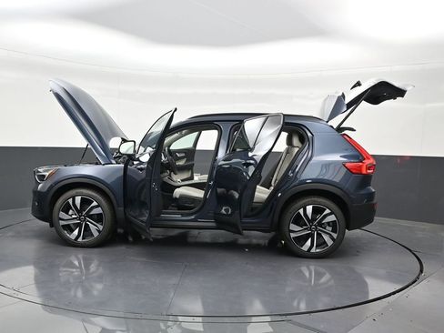 New 2026 Volvo XC40 B5 Ultra AWD/4WD image 31