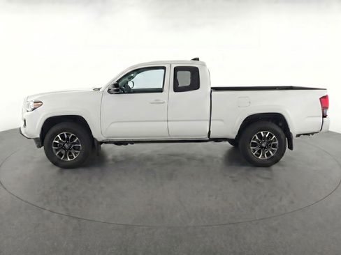 Used 2023 Toyota Tacoma SR AWD/4WD image 6