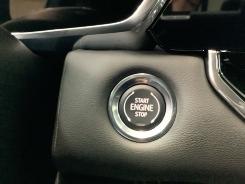 New 2026 GMC Canyon Elevation w/ Convenience Package image 19