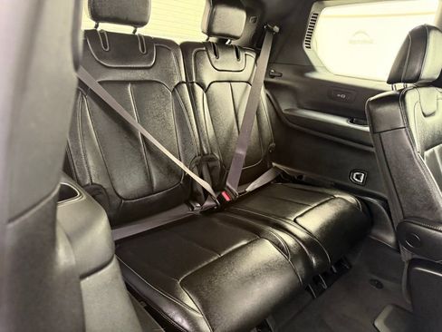 Used 2024 Jeep Grand Cherokee L Limited w/ Luxury Tech Group II image 27