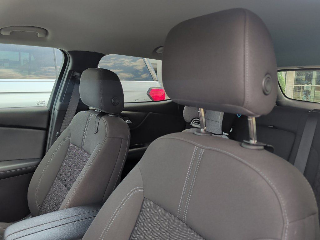 Used 2019 Chevrolet Blazer LT FWD image 7