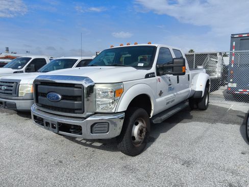 Used 2016 Ford F350 XL w/ Power Equipment Group AWD/4WD image 2