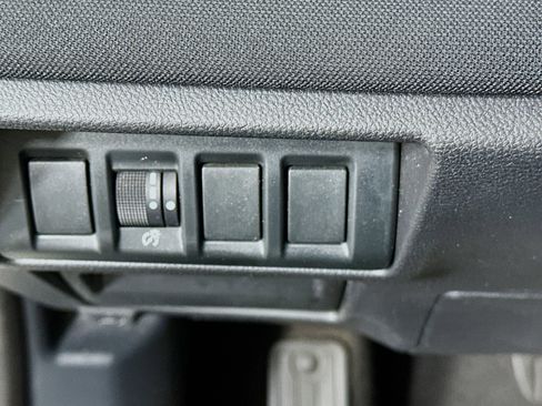 Used 2021 Subaru Outback Premium image 17