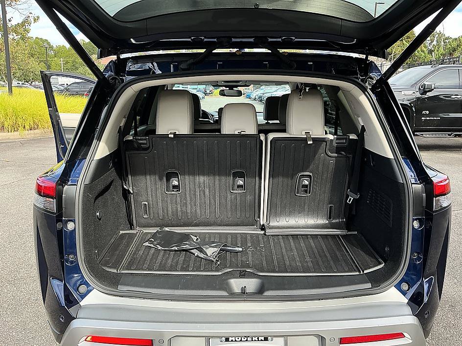 Certified 2022 Nissan Pathfinder SL FWD image 27