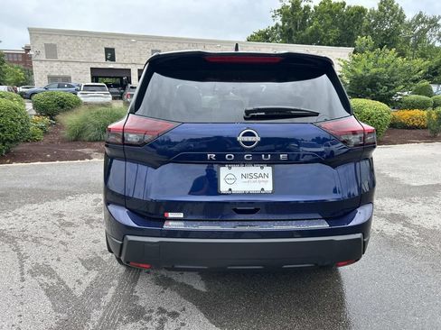 New 2026 Nissan Rogue SV FWD image 6