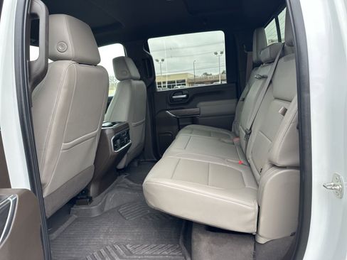 Used 2021 Chevrolet Silverado 2500 LTZ image 17