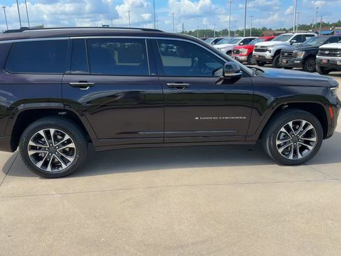 Used 2022 Jeep Grand Cherokee L Overland AWD/4WD image 2