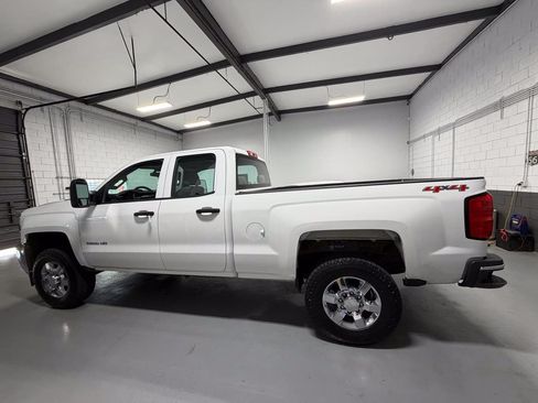 Used 2015 Chevrolet Silverado 2500 W/T AWD/4WD image 8