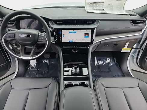 New 2026 Jeep Grand Cherokee L Limited image 9