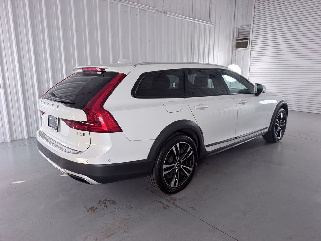 Used 2018 Volvo V90 T5 Cross Country w/ Convenience Package AWD/4WD image 5