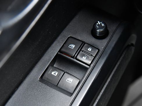 Used 2021 Toyota Tacoma SR RWD image 30