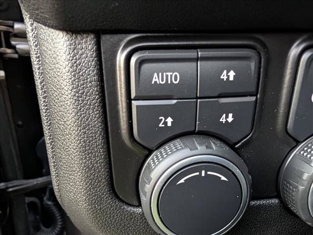 Used 2021 Chevrolet Tahoe High Country w/ Premium Package AWD/4WD image 36