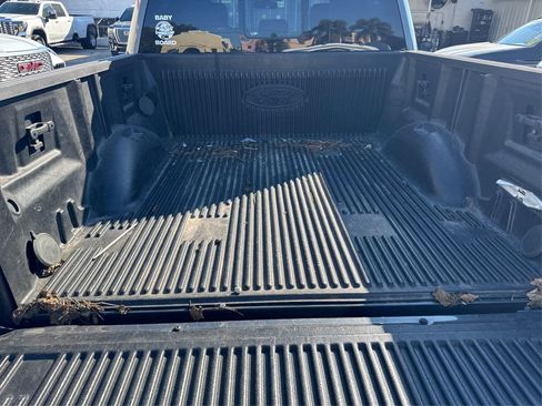 Used 2016 Ford F150 Platinum w/ Equipment Group 701A Luxury image 14