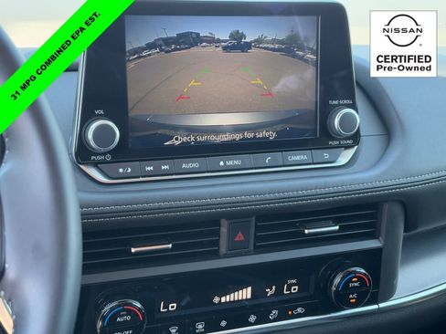 Certified 2025 Nissan Rogue SV AWD/4WD image 23