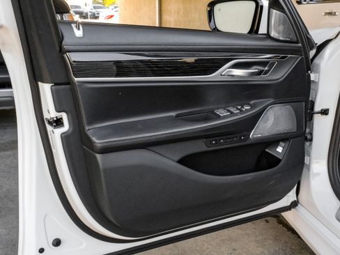 Used 2022 BMW 750i xDrive 750i xDrive w/ Executive Package image 46