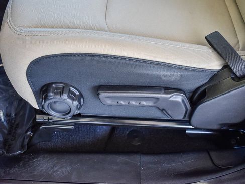 Used 2021 Jeep Wrangler Unlimited Sport image 19