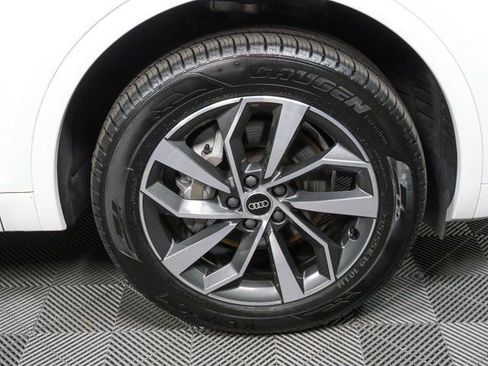 Used 2023 Audi Q5 2.0T Premium w/ Convenience Package AWD/4WD image 37