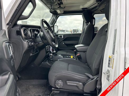 Used 2022 Jeep Gladiator Sport image 3