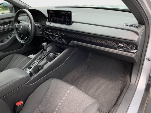Certified 2025 Honda Accord Sport image 36