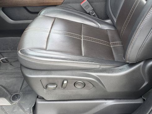 Used 2023 Chevrolet Silverado 1500 High Country w/ High Country Premium Package AWD/4WD image 17