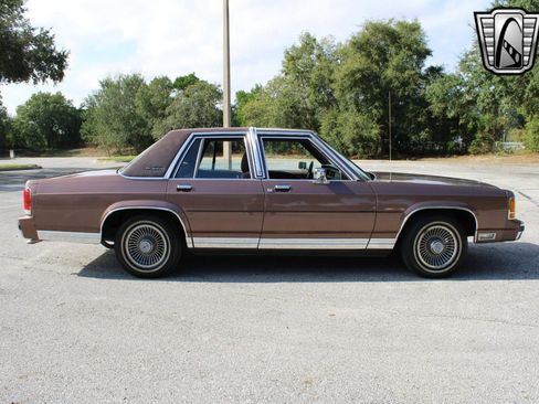 Used 1989 Ford LTD Crown Victoria image 12